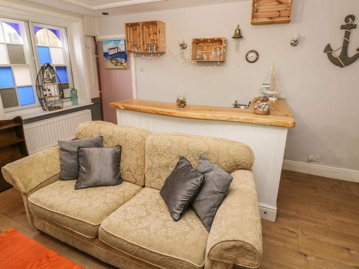Studio Apartment Tenby Exterior foto